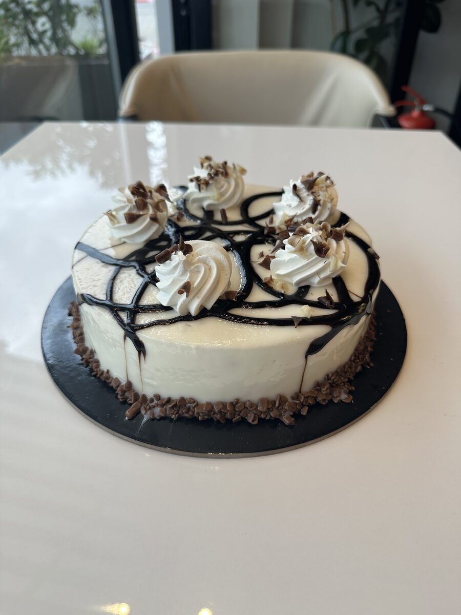Vanilla Domino Cake