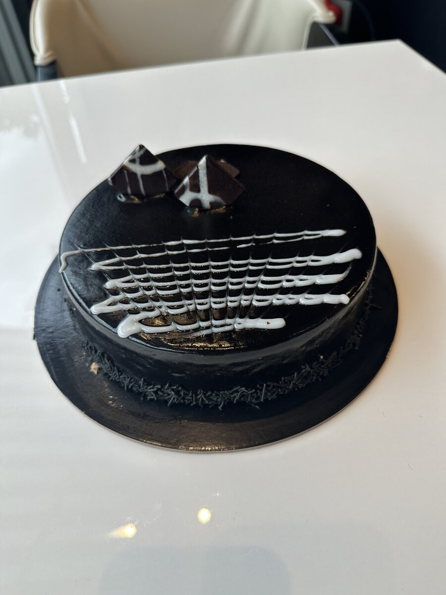 Serano Dark Chocolate Cake